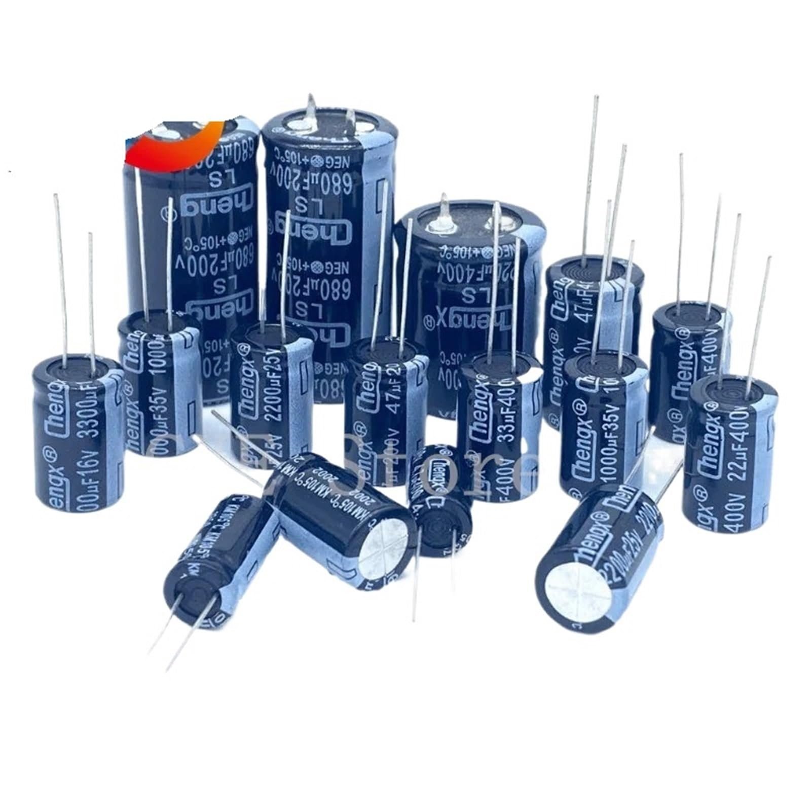 Capacitores electrolíticos de aluminio 35V 220µF (20 pzas)