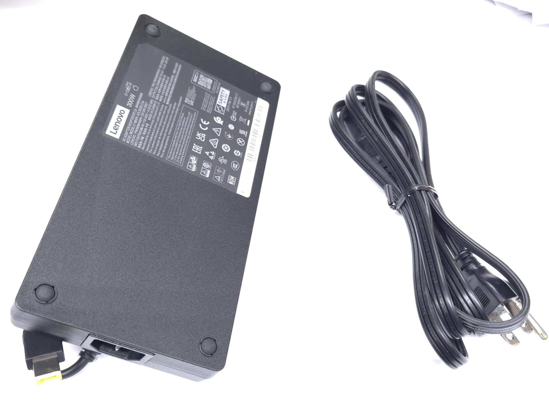 Adaptador de corriente Lenovo Slim 300W (UL)